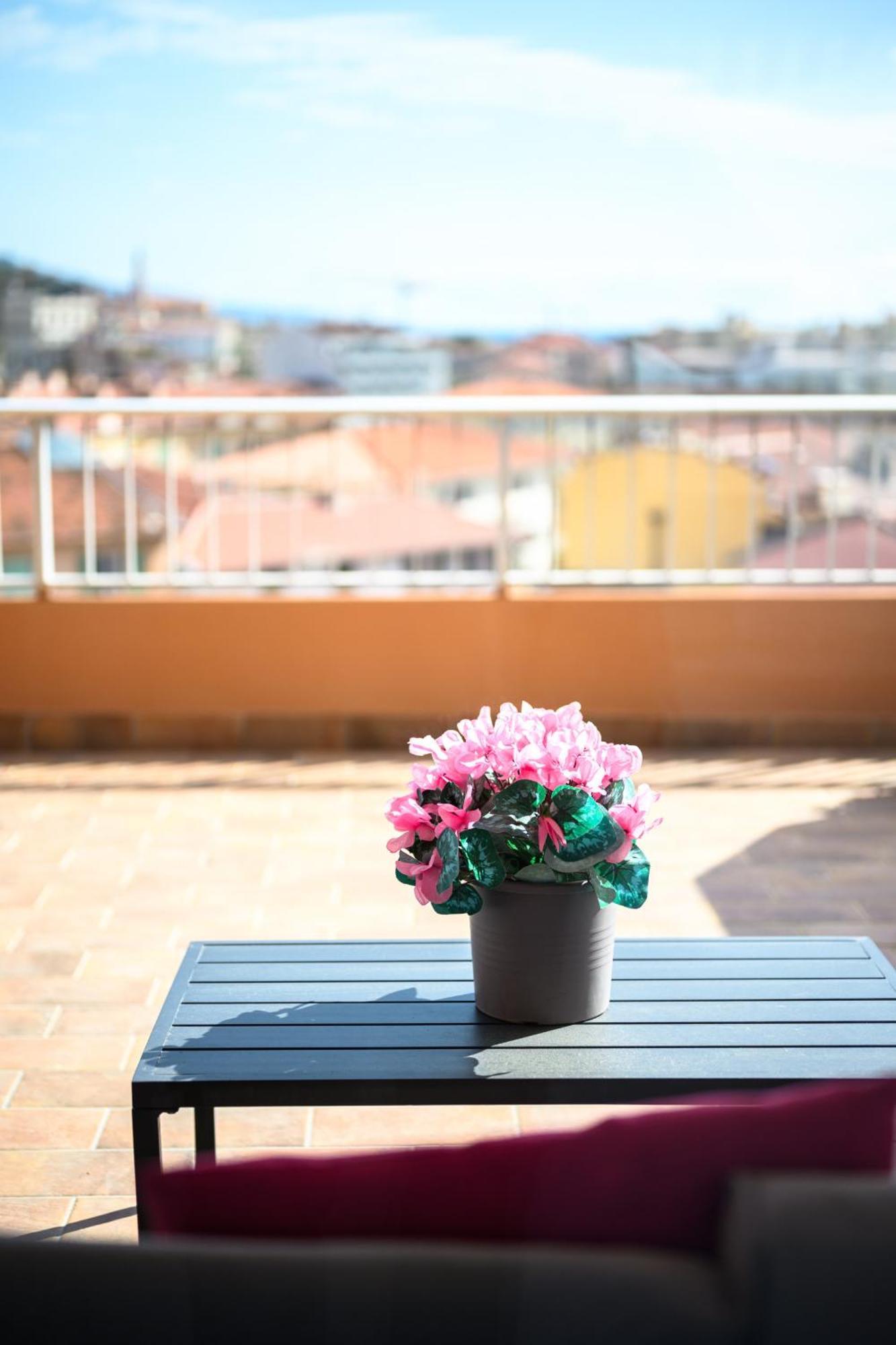 'L'Alicante Proche' Gare, Terrasse, Vue Mer Ментона Екстериор снимка